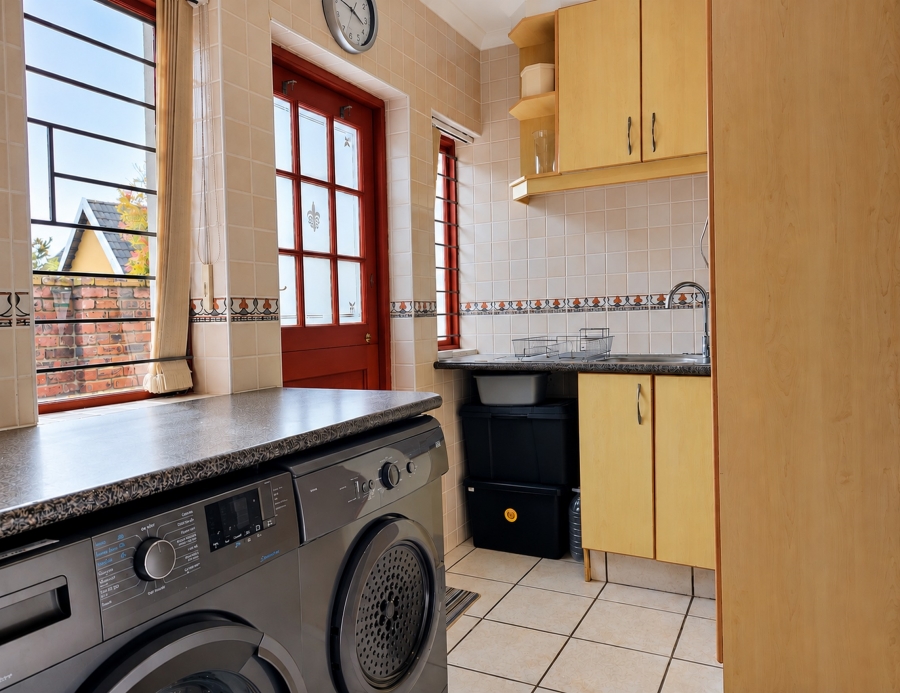 3 Bedroom Property for Sale in The Island Western Cape